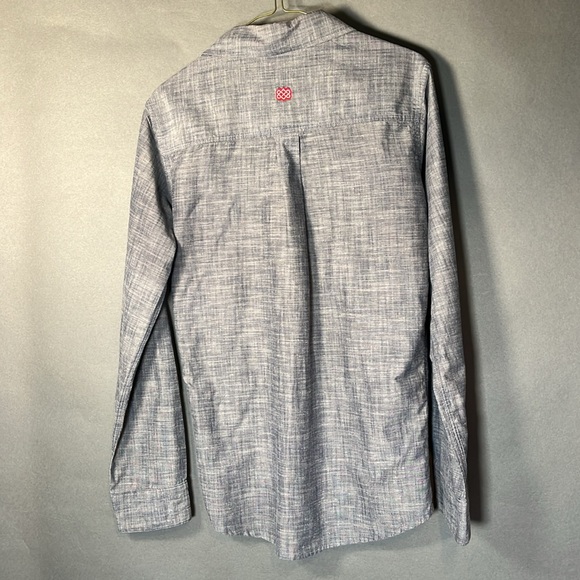 Sherpa Adventure Gear men’s shirt. Size small. Linen texture. - Picture 5 of 7